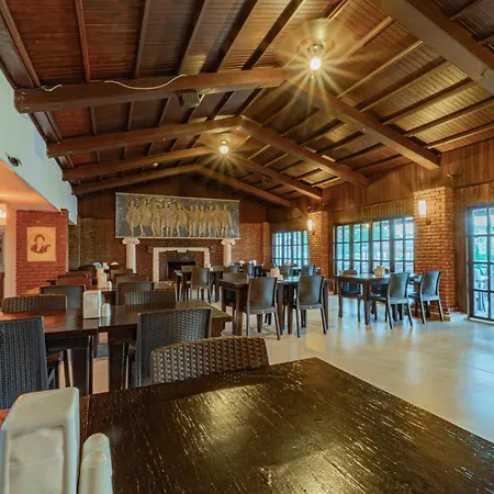 Alexander The Great & ホテル