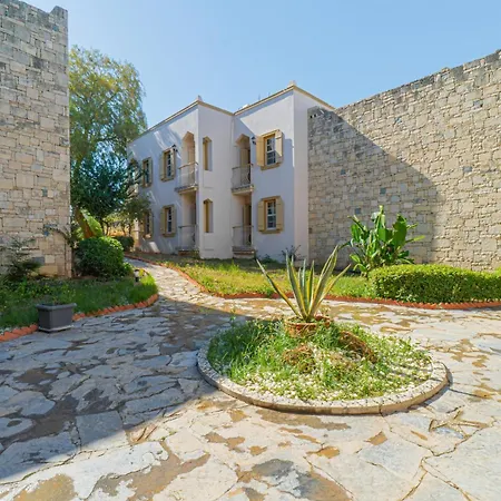 Alexander The Great & Otel 3*